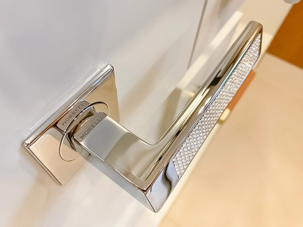 Ручка дверная DOLCE VITA S1 CRO раздельная на квадратной розетке, цвет хром, латунь фото купить в Барнауле